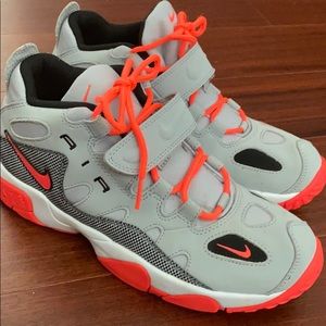 Nike tennis shoes